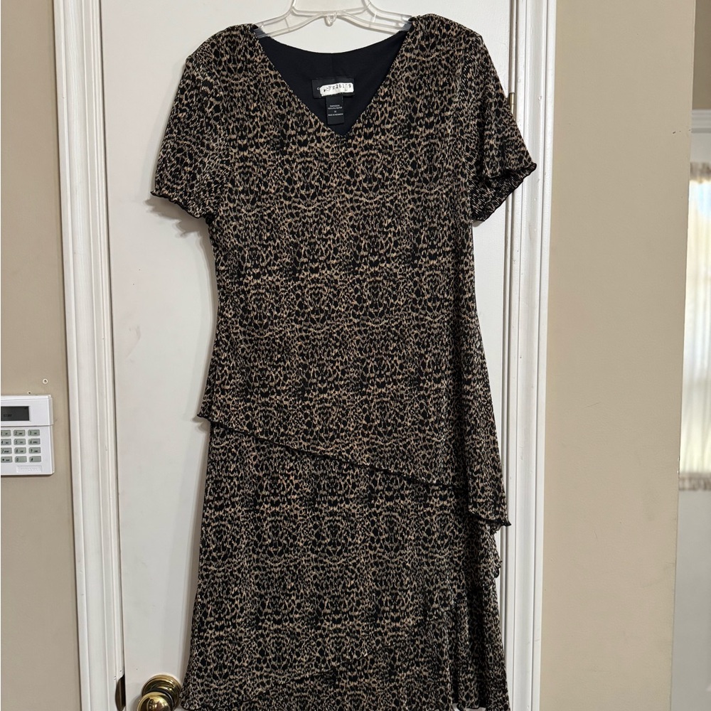 Chic Black and Brown Patterned Dress